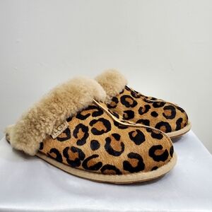 UGG Women's Scuffette II Spotty Slipper